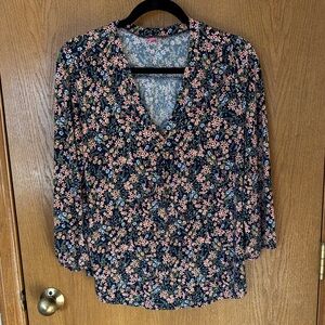 Vince Camuto Floral Blouse Size Small